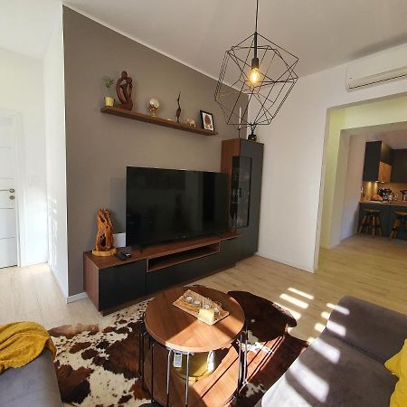 Connor Appartement Pula Buitenkant foto