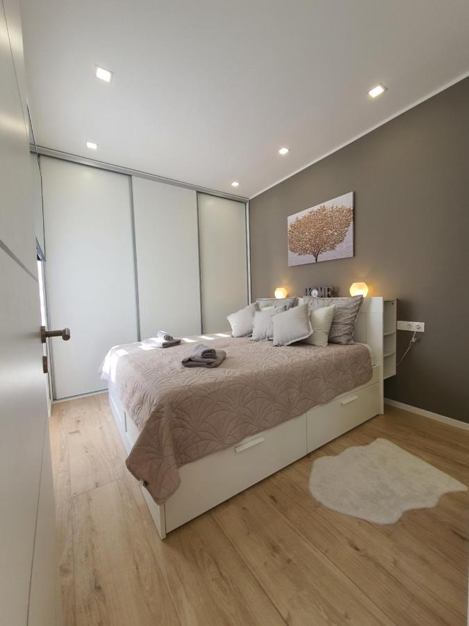 Connor Appartement Pula Buitenkant foto
